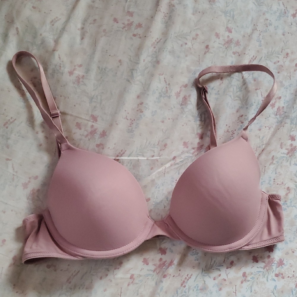 Victoria's Secret PINK Wear Everywhere T-shirt Lightly Lined Bra